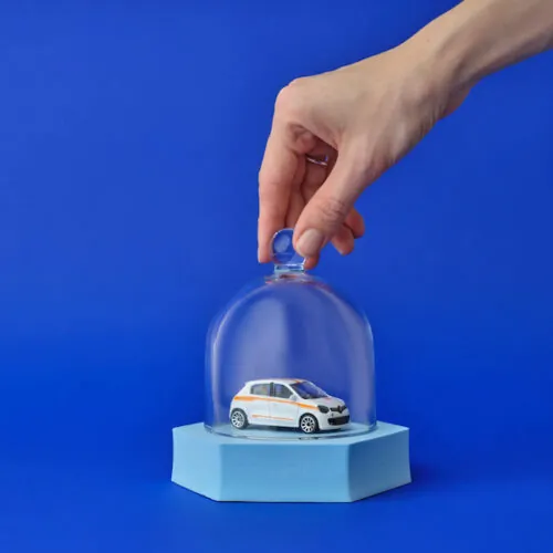What is comprehensive auto insurance in California? Here are the main differences between comprehensive insurance and collision coverage in CA.